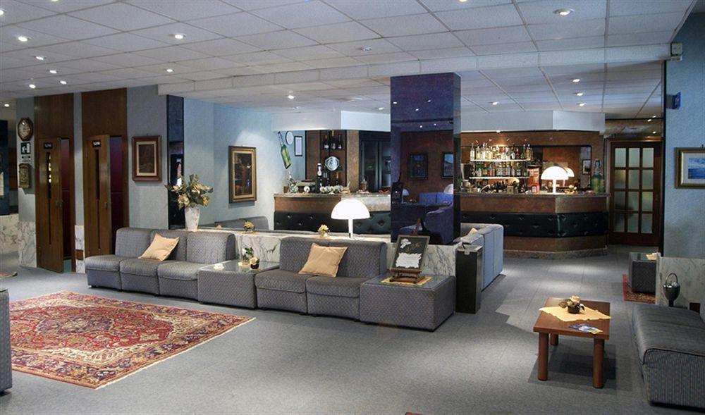 פרינצ'יפינה א מארה Hotel Principe מראה חיצוני תמונה