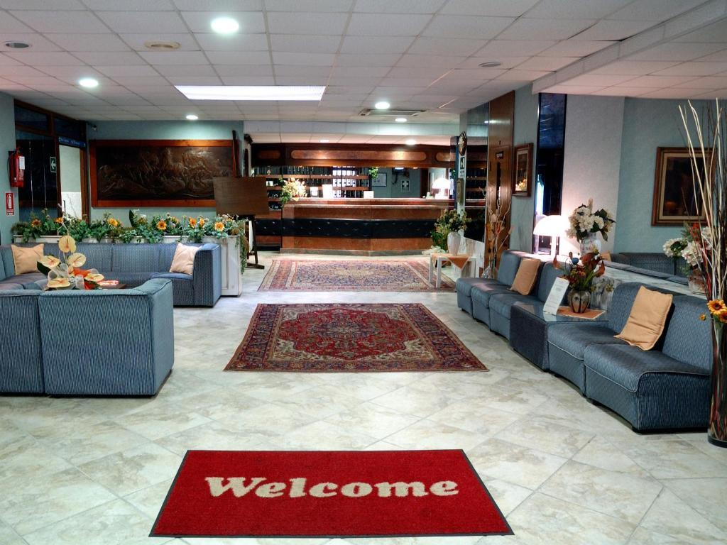 פרינצ'יפינה א מארה Hotel Principe מראה חיצוני תמונה